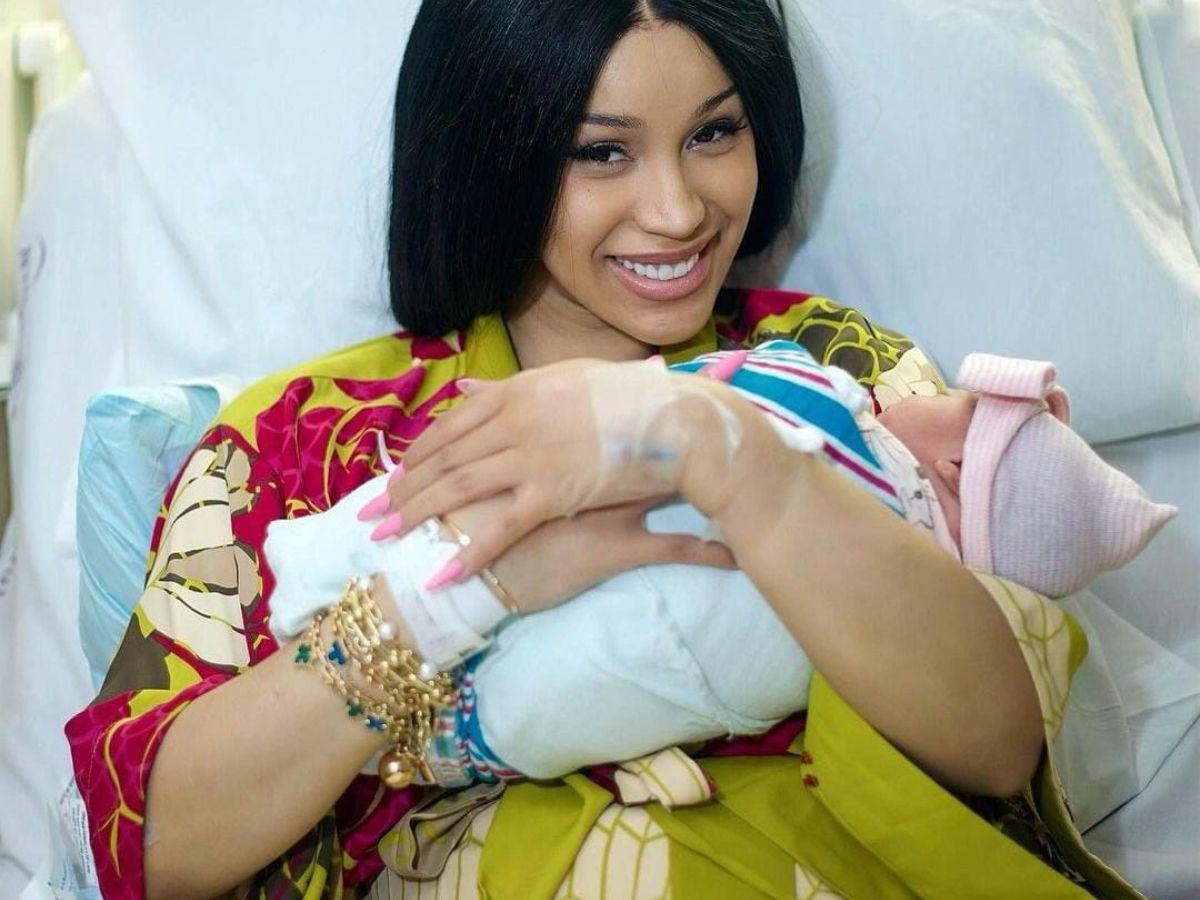 Cardi B celebra el nacimiento de su tercera hija con Offset