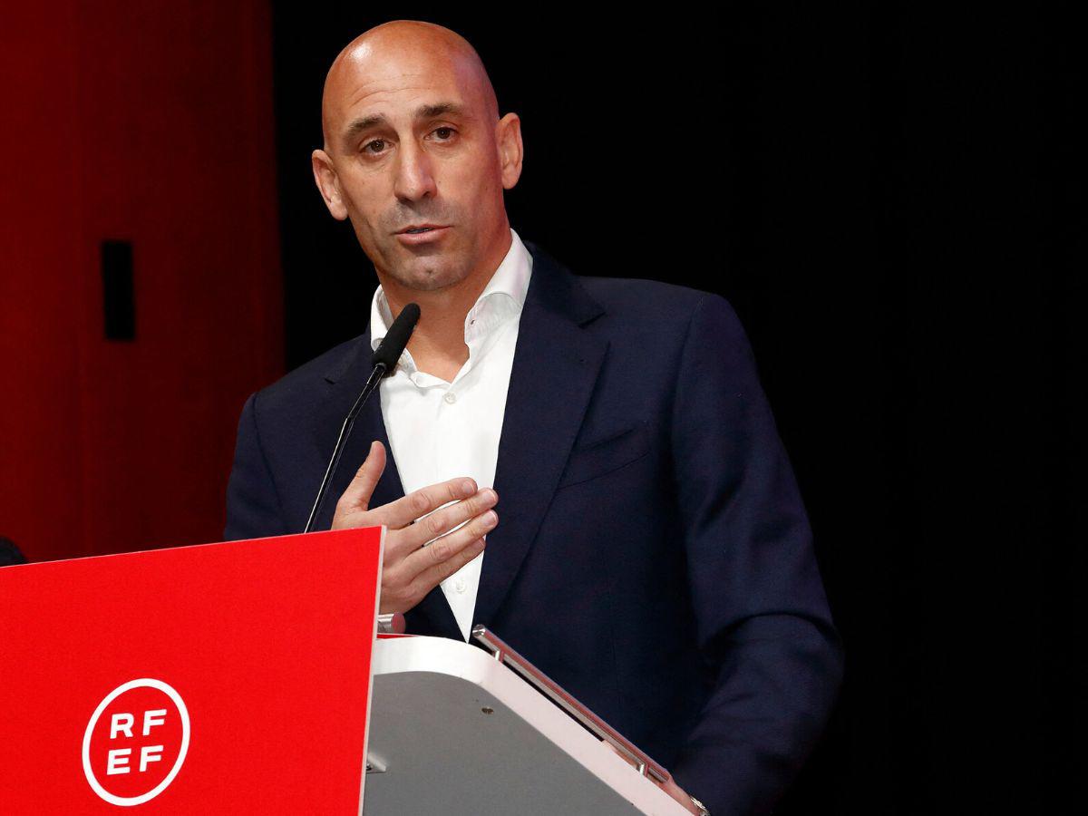 Luis Rubiales dimite como presidente de la Federación Española de Fútbol