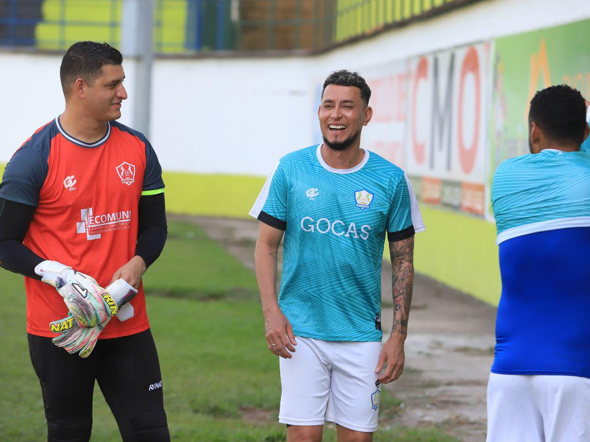 Las sonrisas se hicieron presentes en el entrenamiento del Olancho FC.