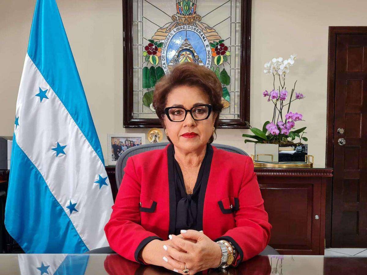 Presidenta de CSJ desmiente modificar reglamento y asegura rotación en salas