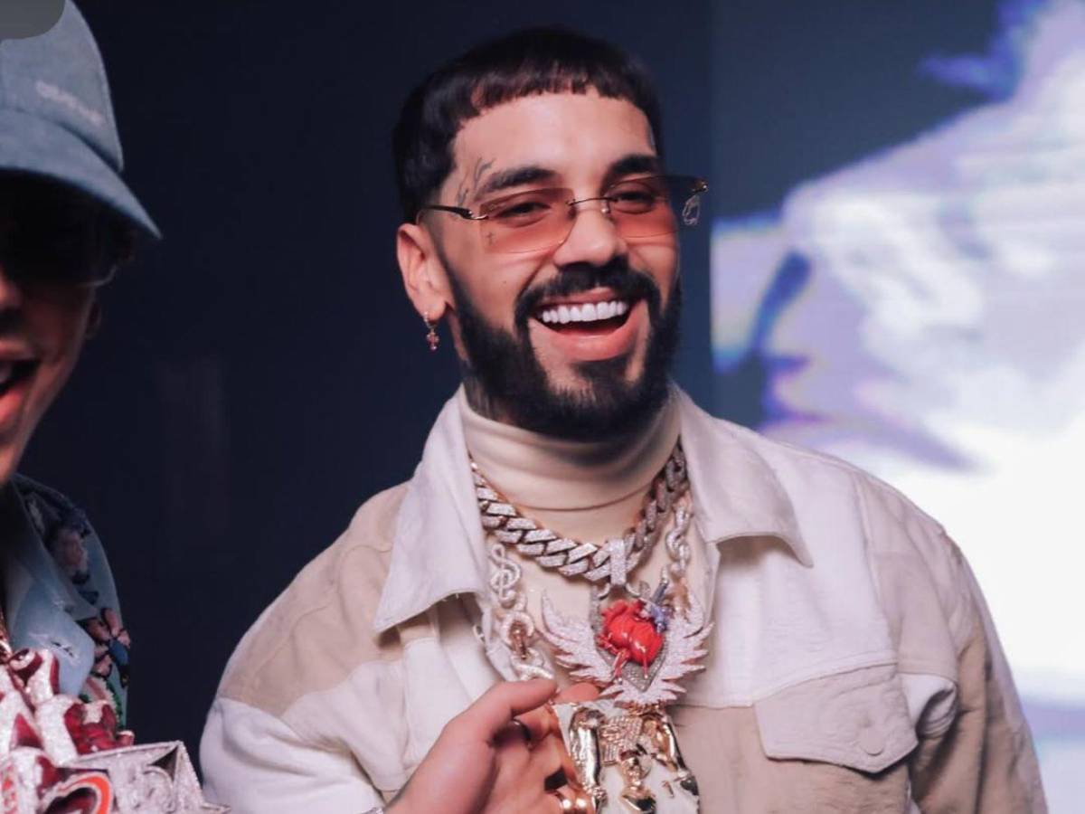 ¿Por qué inició la pelea entre Farruko y Anuel?