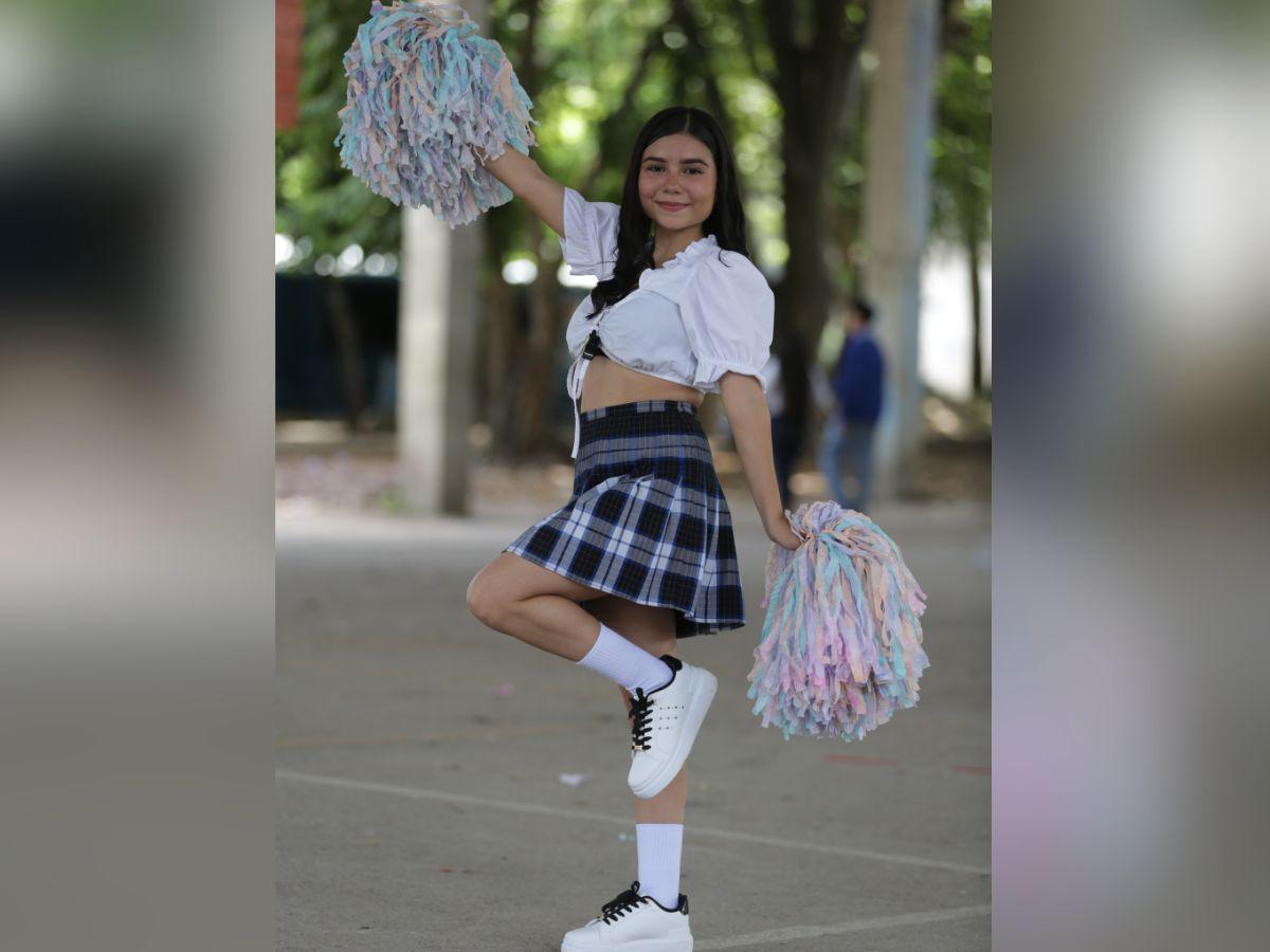 Así lucen las bellas pomponeras del Instituto Saúl Zelaya Jiménez