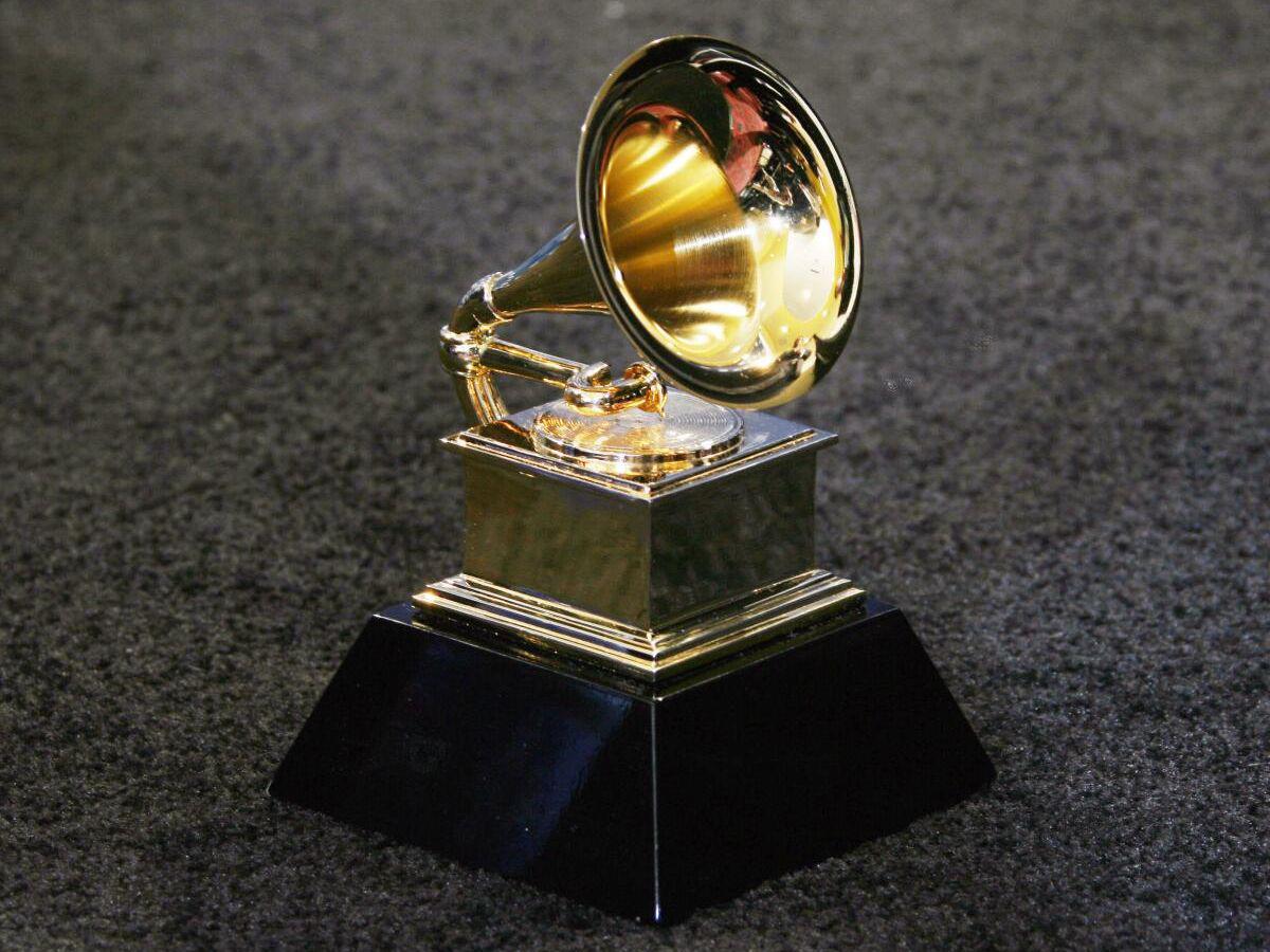 Ellos son los nominados en los premios Grammy 2024