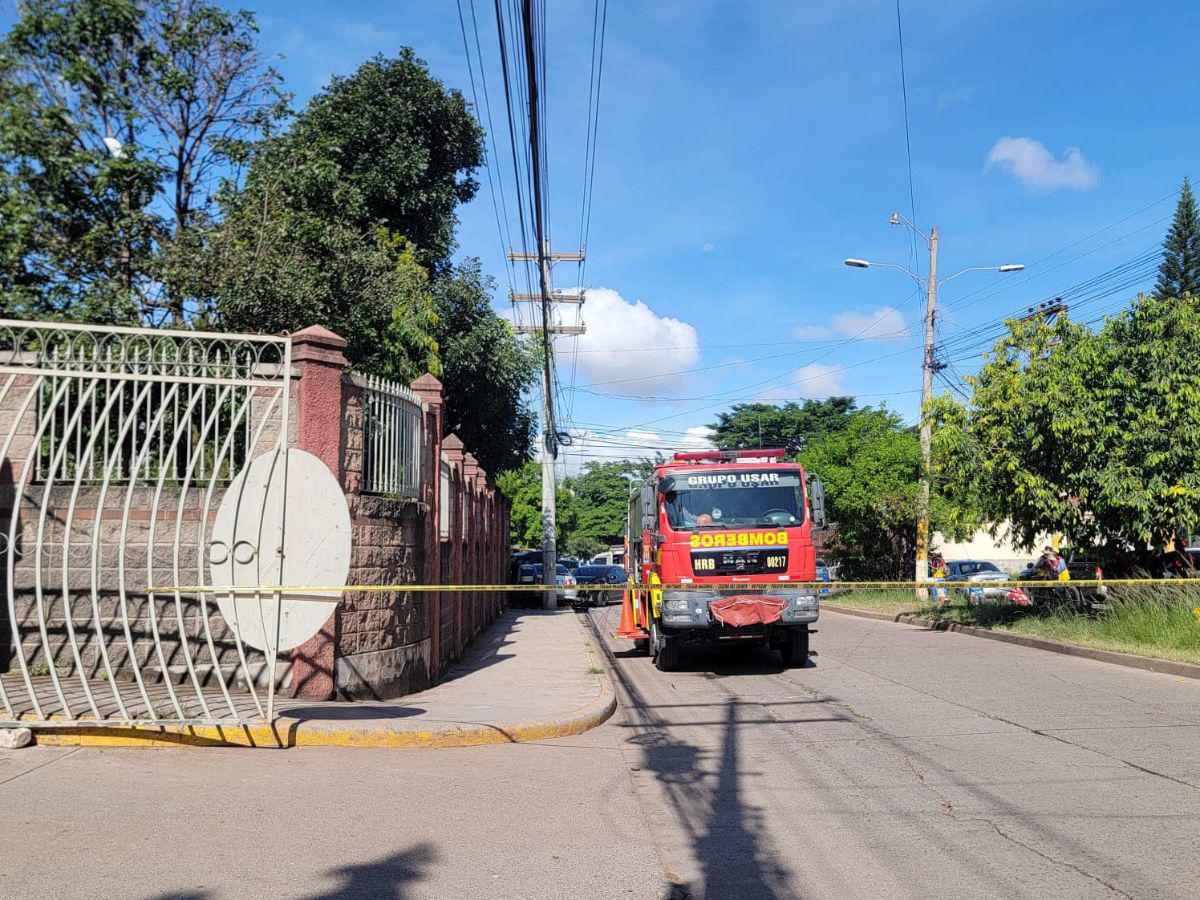 Imágenes del accidente que cobró la vida de mujer en la capital; murió al instante