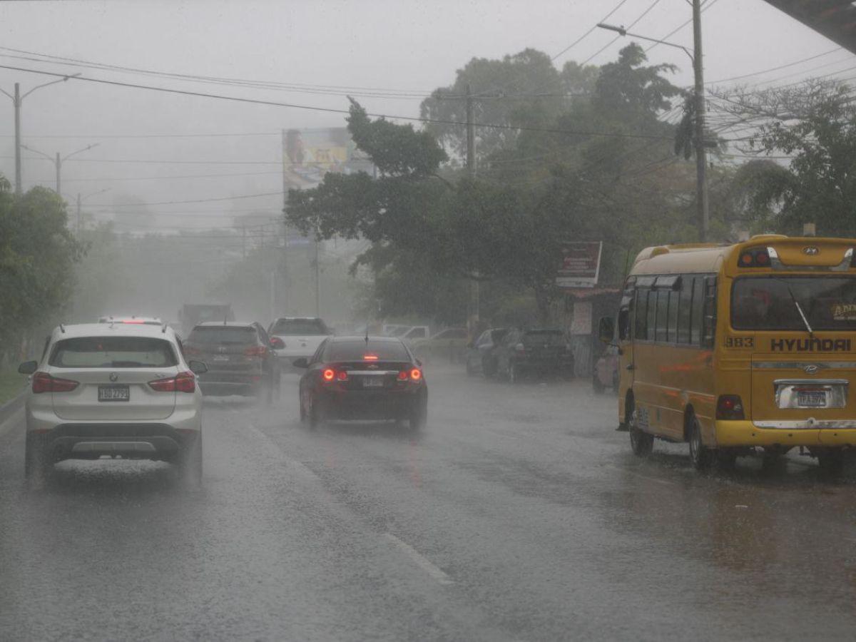 Dos sistemas de baja presión dejarán fuertes lluvias en Honduras