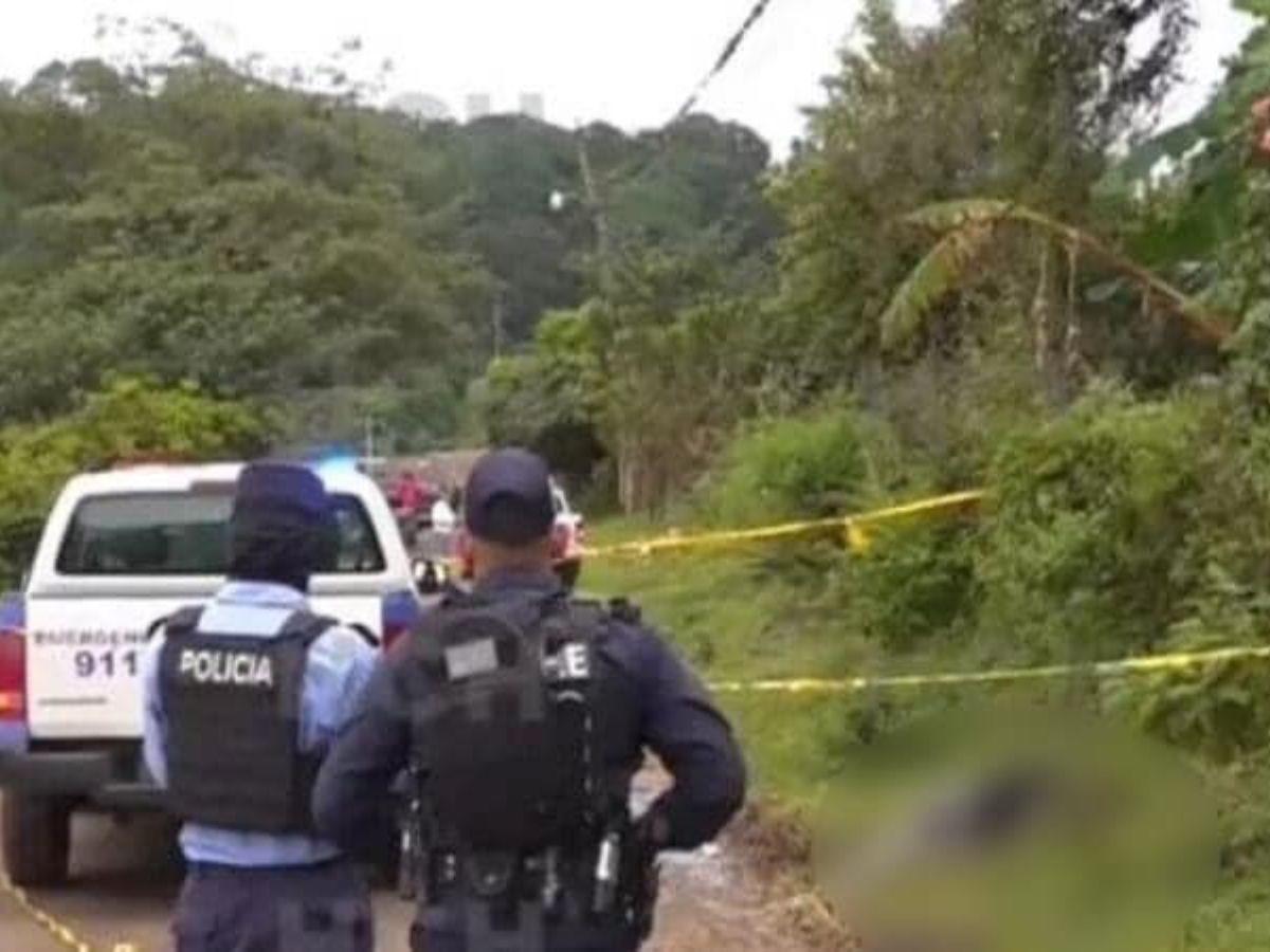 El cuerpo de la infortunada joven quedó tendido a orillas de la carretera.