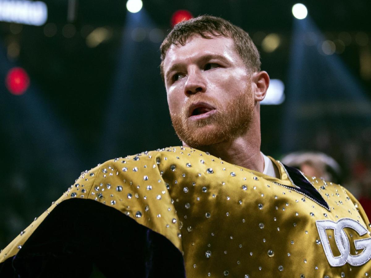 Canelo vs Berlanga: ¿Quién cantará himno de México previo a la pelea?