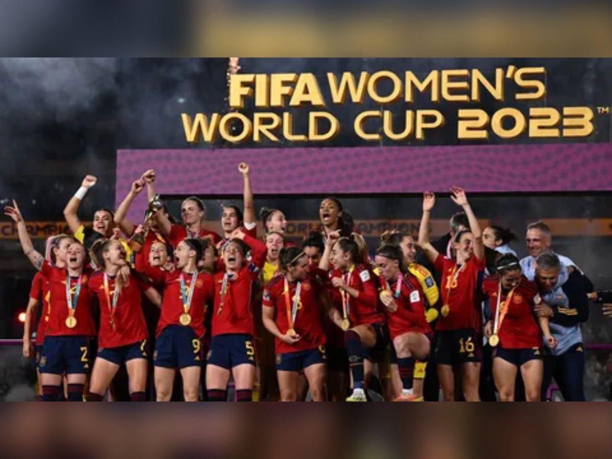 Dimite la mayoría del equipo técnico de la selección española femenina por el caso de Rubiales