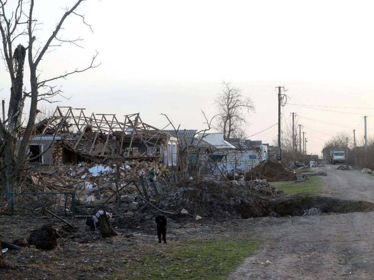 Al menos dos muertos en ataque ruso a sede de gobierno de ciudad ucraniana de Mikolaiv