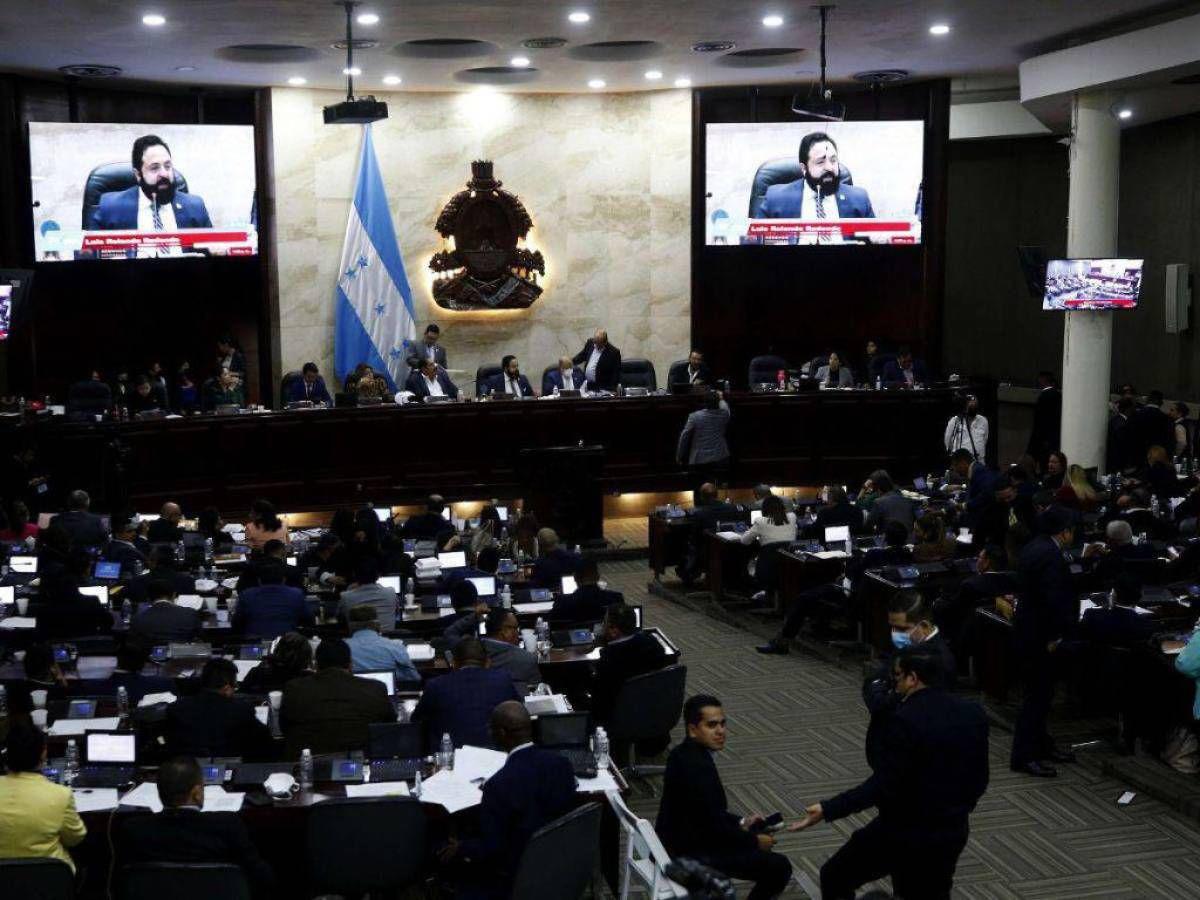 Convocan a reunión a comisión especial que investiga el Ministerio Público