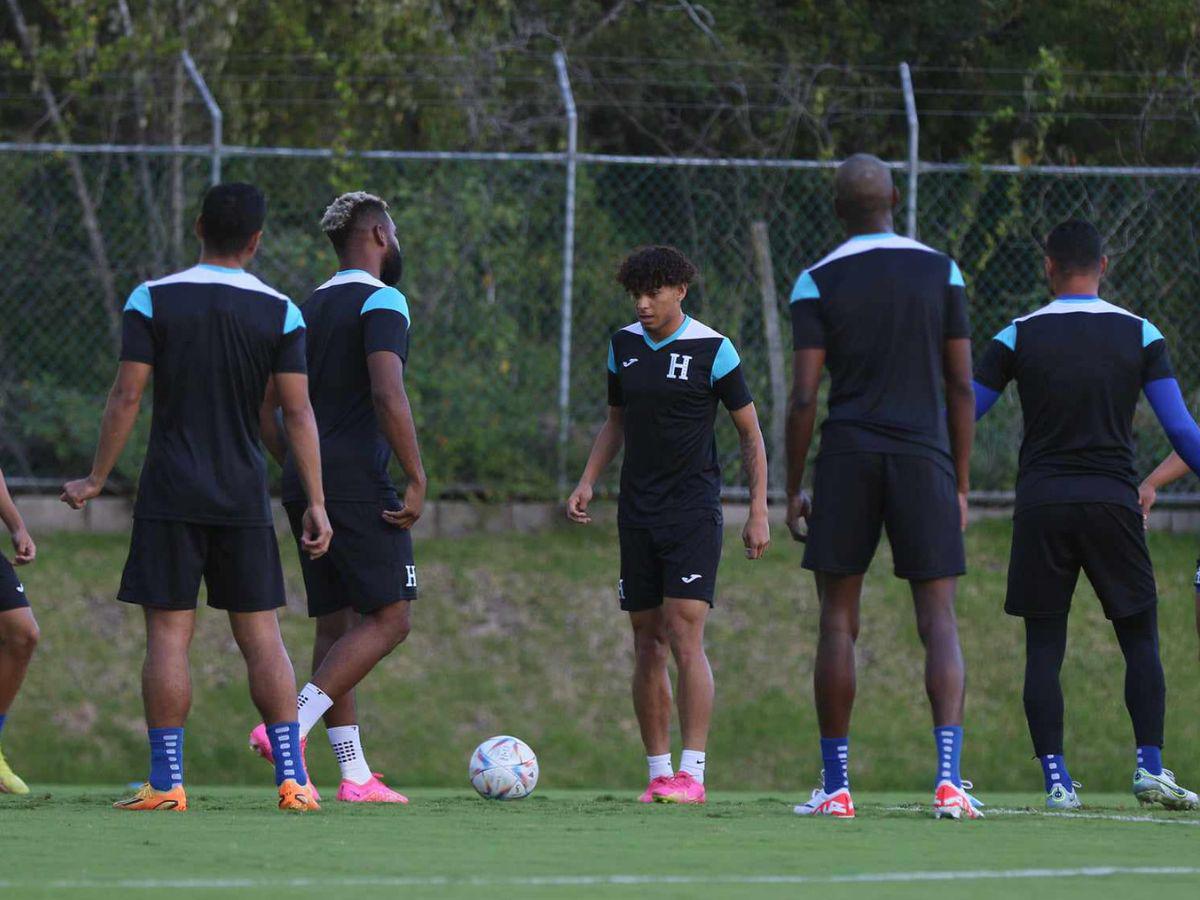 David Ruíz entrenó al 100% con sus compañeros.