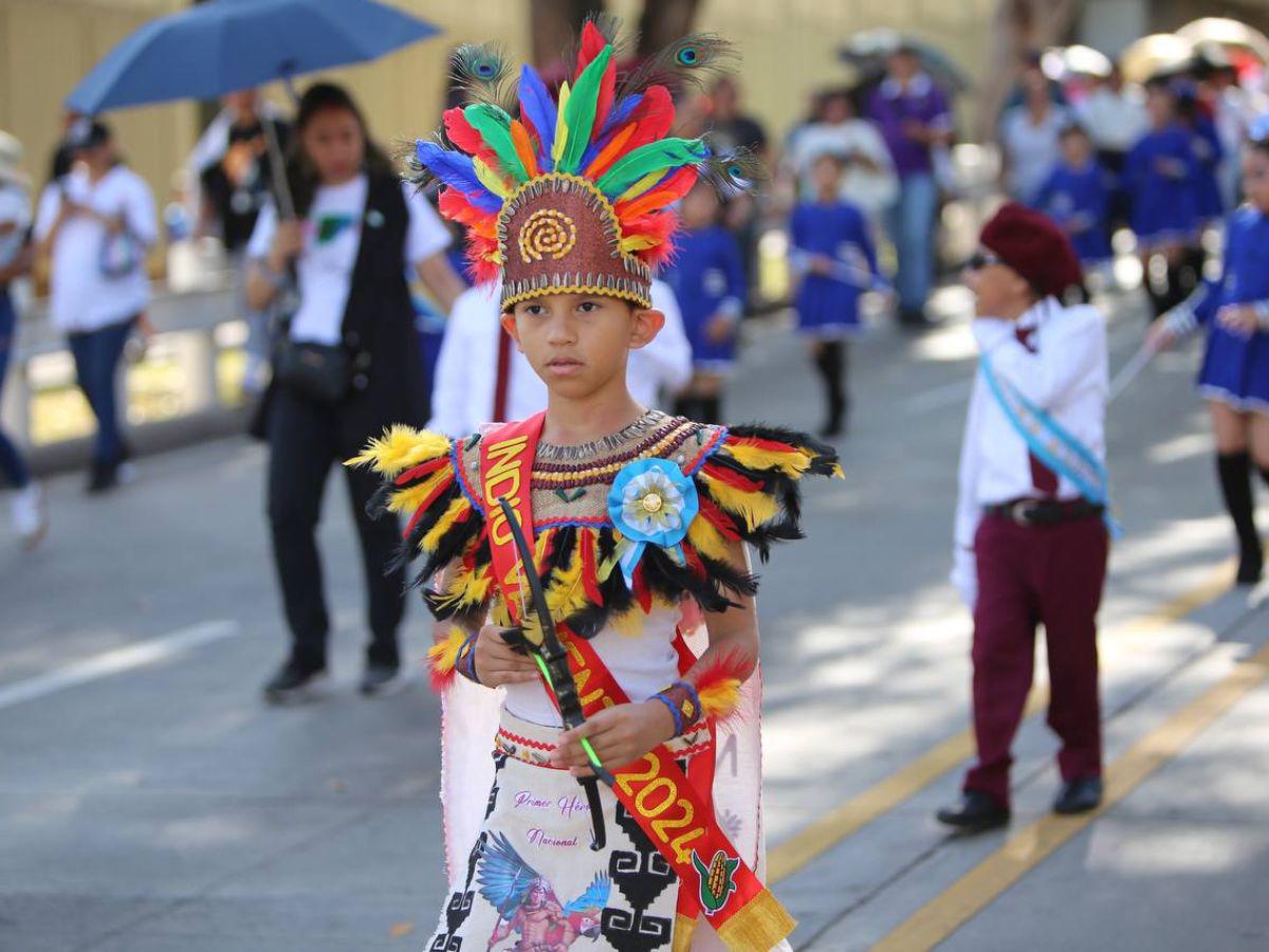 Curiosidades en desfiles de prebásica que marcaron el inicio de las fiestas patrias