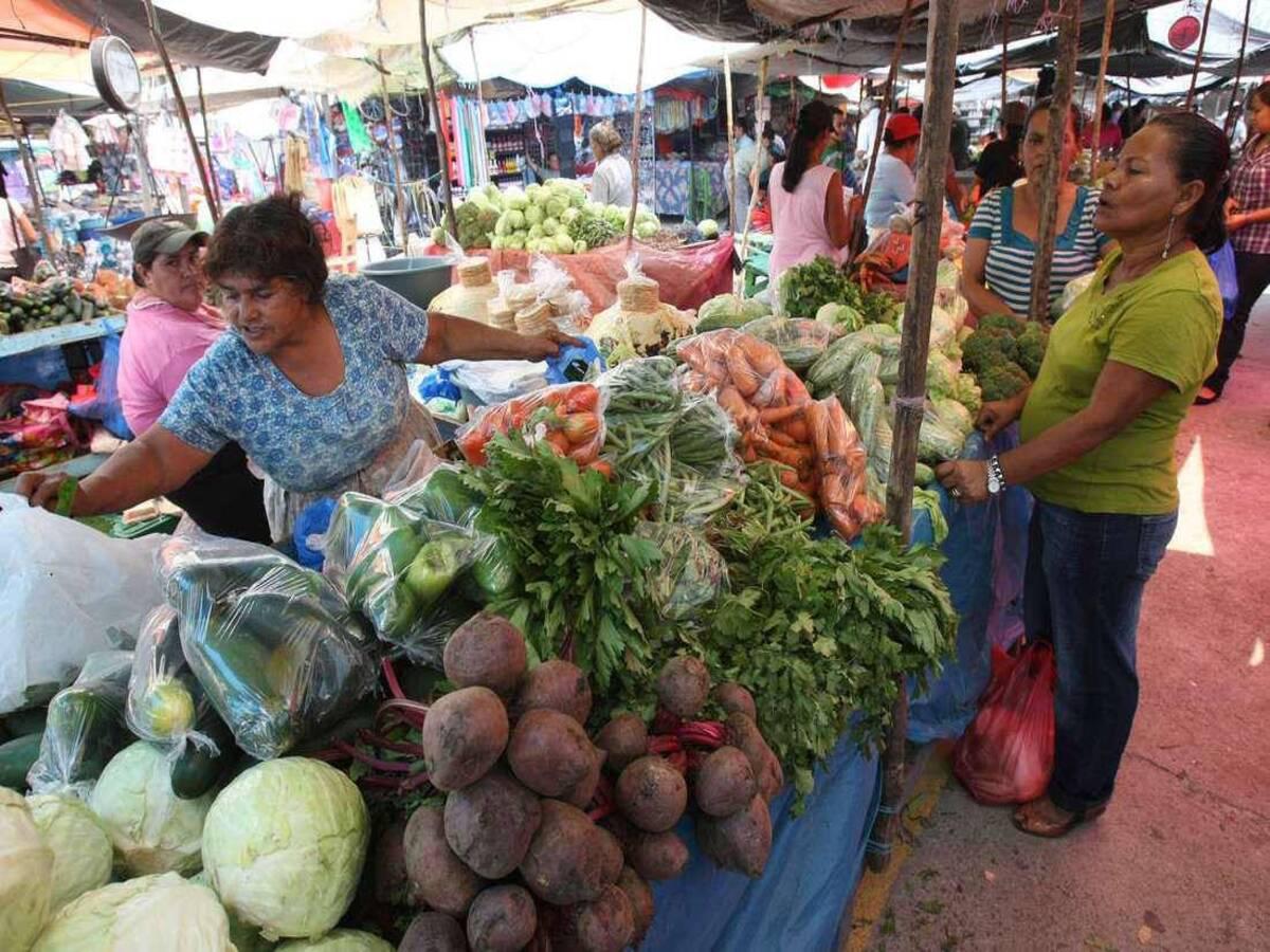 Los 30 productos de Canasta Básica de Alimentos suman L12,439 a agosto