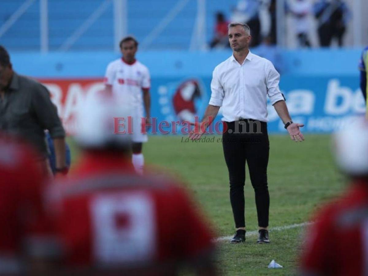 Lavallén tras derrota: “Nos pegaron en la mandíbula y nos tumbaron la corona”