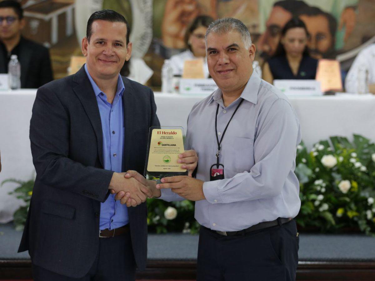 Oviedo Erazo, Coach Senior de Transformación Educativa de Santillana Honduras.