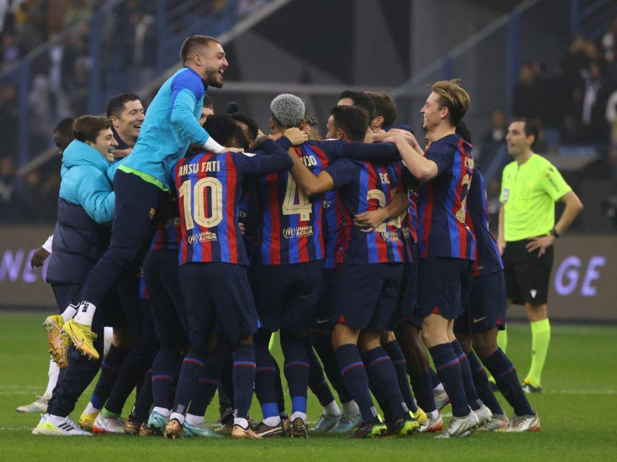 Barcelona golea 3-1 a Real Madrid y se queda con la Supercopa de España