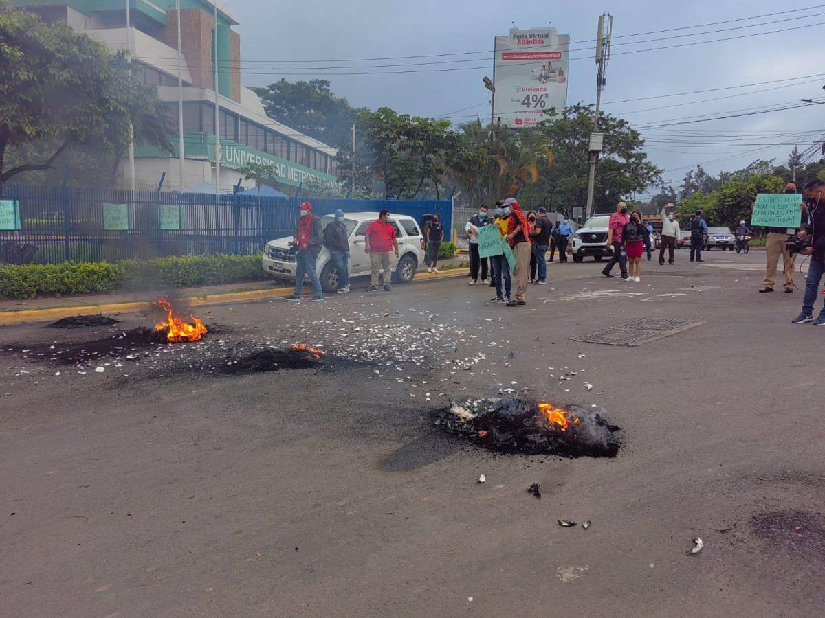 Colectivos de Libre arrecian protestas por despidos injustificados en Banhprovi; exigen renuncia de Edwin Araque