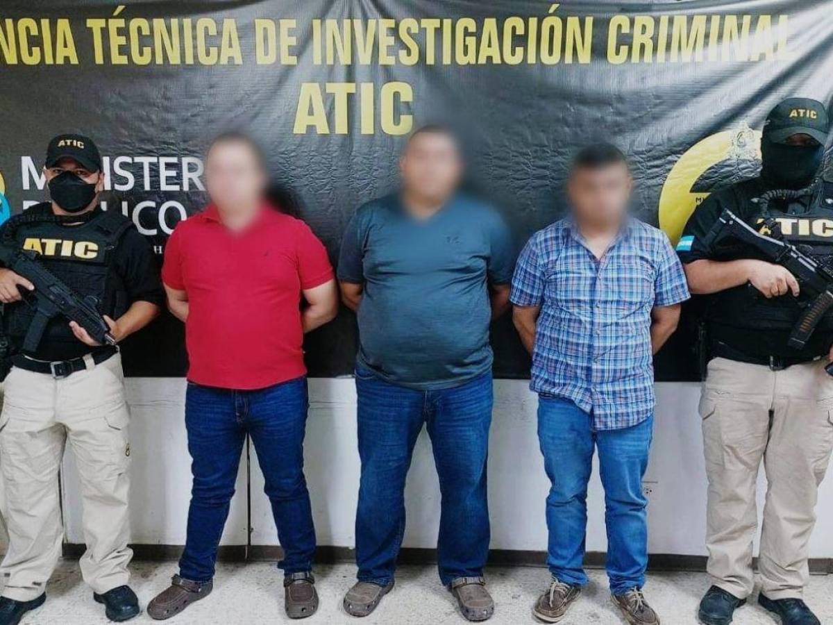 A la cárcel envían a subcomisario y dos policías por aceptar soborno de 30 mil lempiras en San Pedro Sula