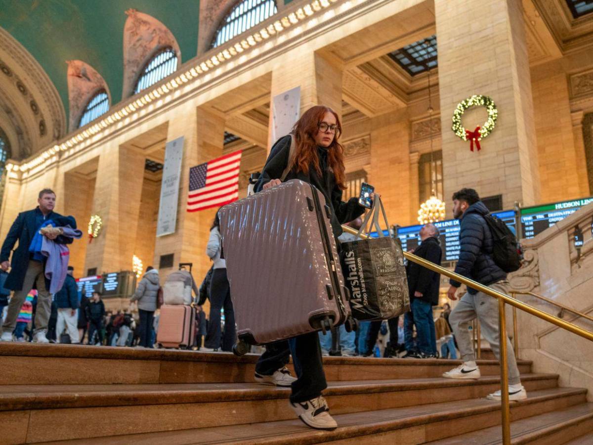 Por carretera o avión: comienzan viajes por Thanksgiving 2024