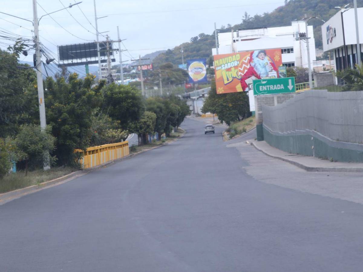 Desiertas lucen las calles del Distrito Central este 25 de diciembre