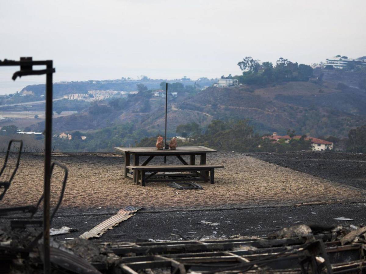 Incendio en Malibú: fuertes vientos propagan sin control las llamas