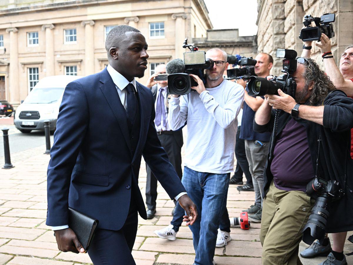 Benjamin Mendy mientras hacia su arribo al Tribunal de Chester.