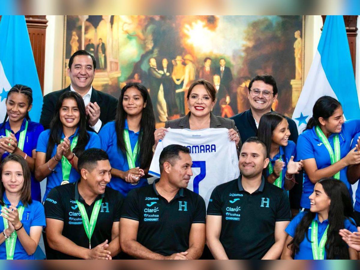 Selección Femenina Sub-15 de Honduras recibirá viviendas tras triunfo en Concacaf