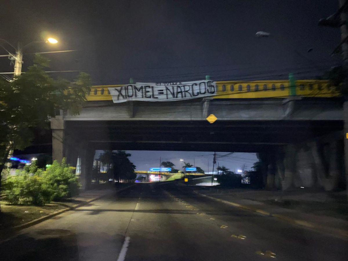 Parte de los rótulos que aparecían en algunos puentes de San Pedro Sula.