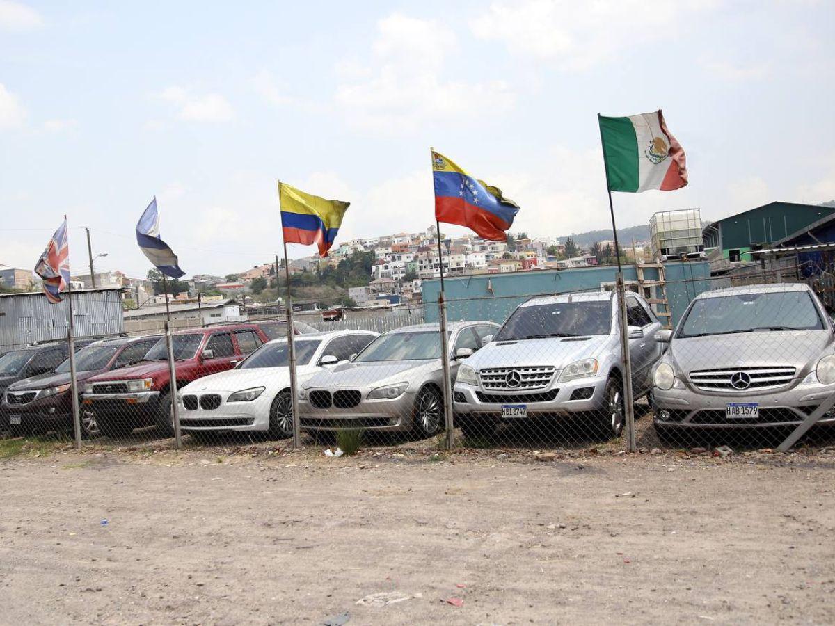 La importación de vehículos usados es aprovechada para los que no pueden comprar en las agencias uno nuevo.