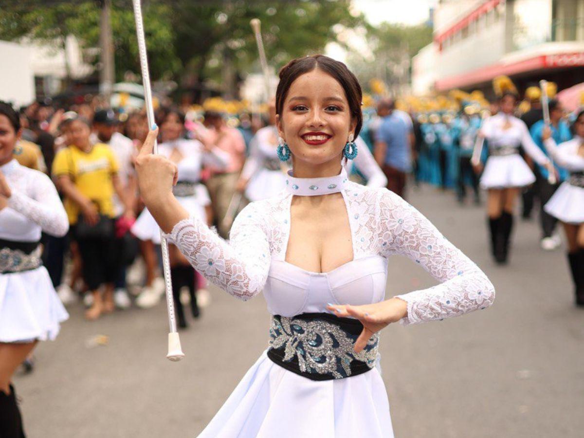 Las palillonas con las más bellas sonrisas durante los desfiles patrios