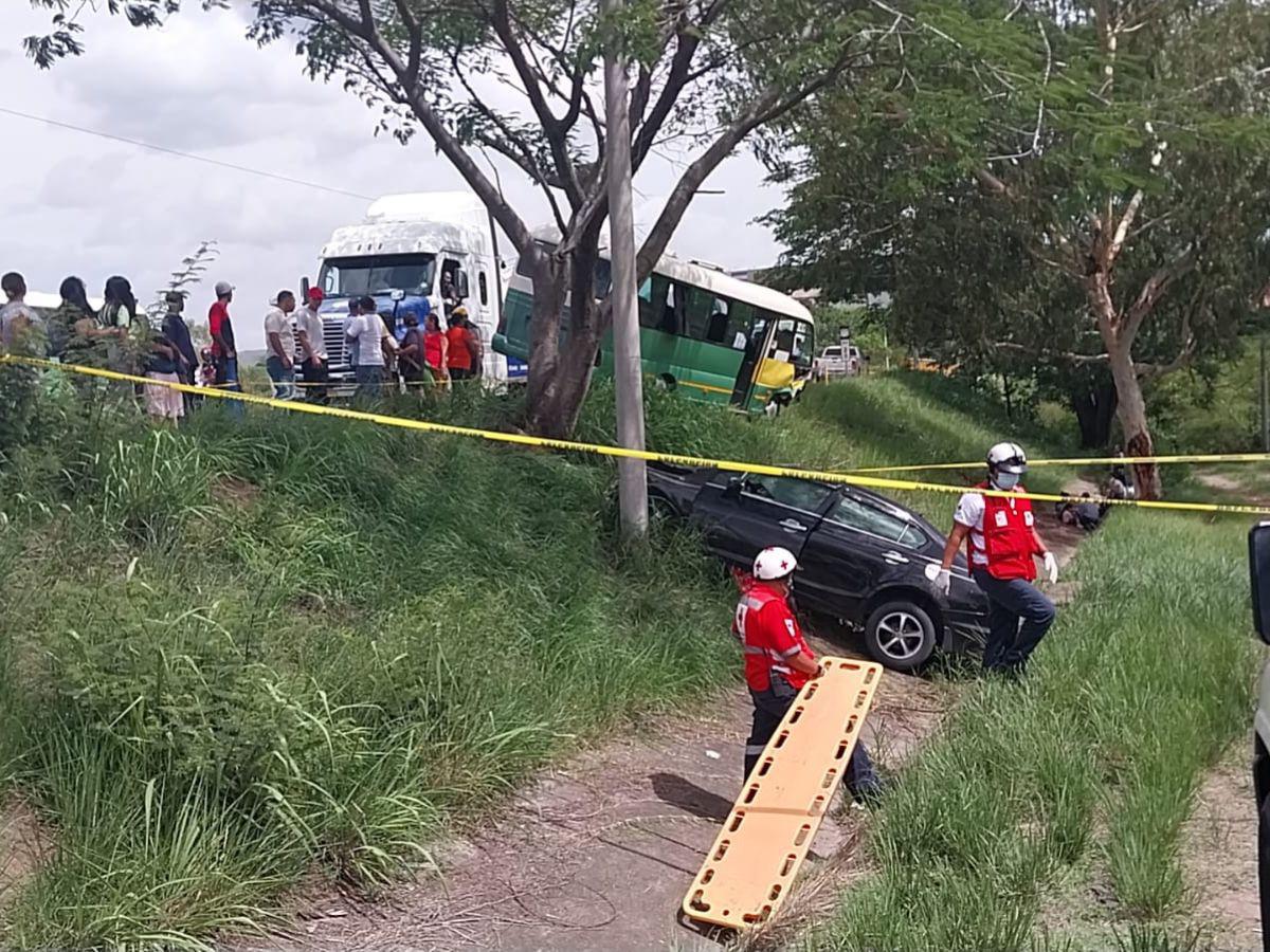 Dos muertos y varios heridos deja accidente entre turismo y ‘rapidito’ en carretera a Olancho