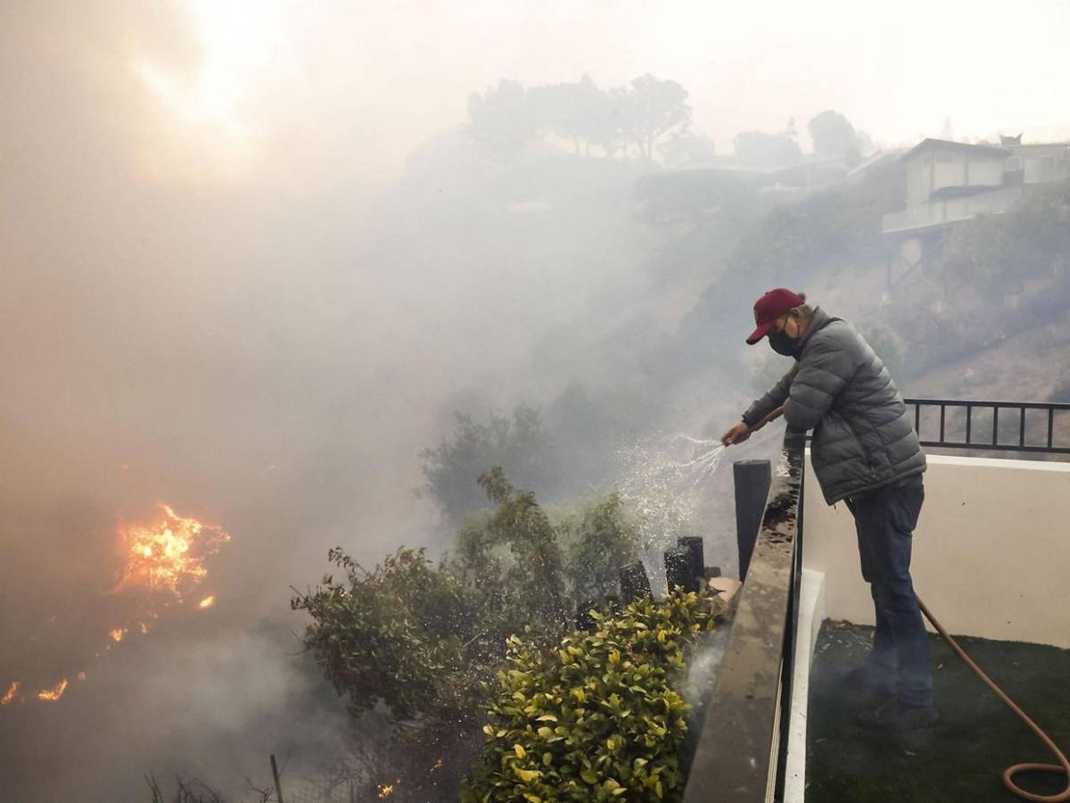 ¿Qué falló al enfrentar incendios en Los Ángeles, presupuesto o exceso de confianza?