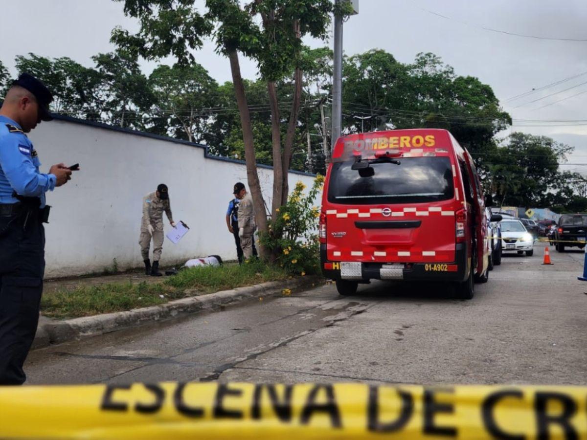 Sicario en motocicleta asesina a guardia de seguridad en la colonia Primavera de San Pedro Sula