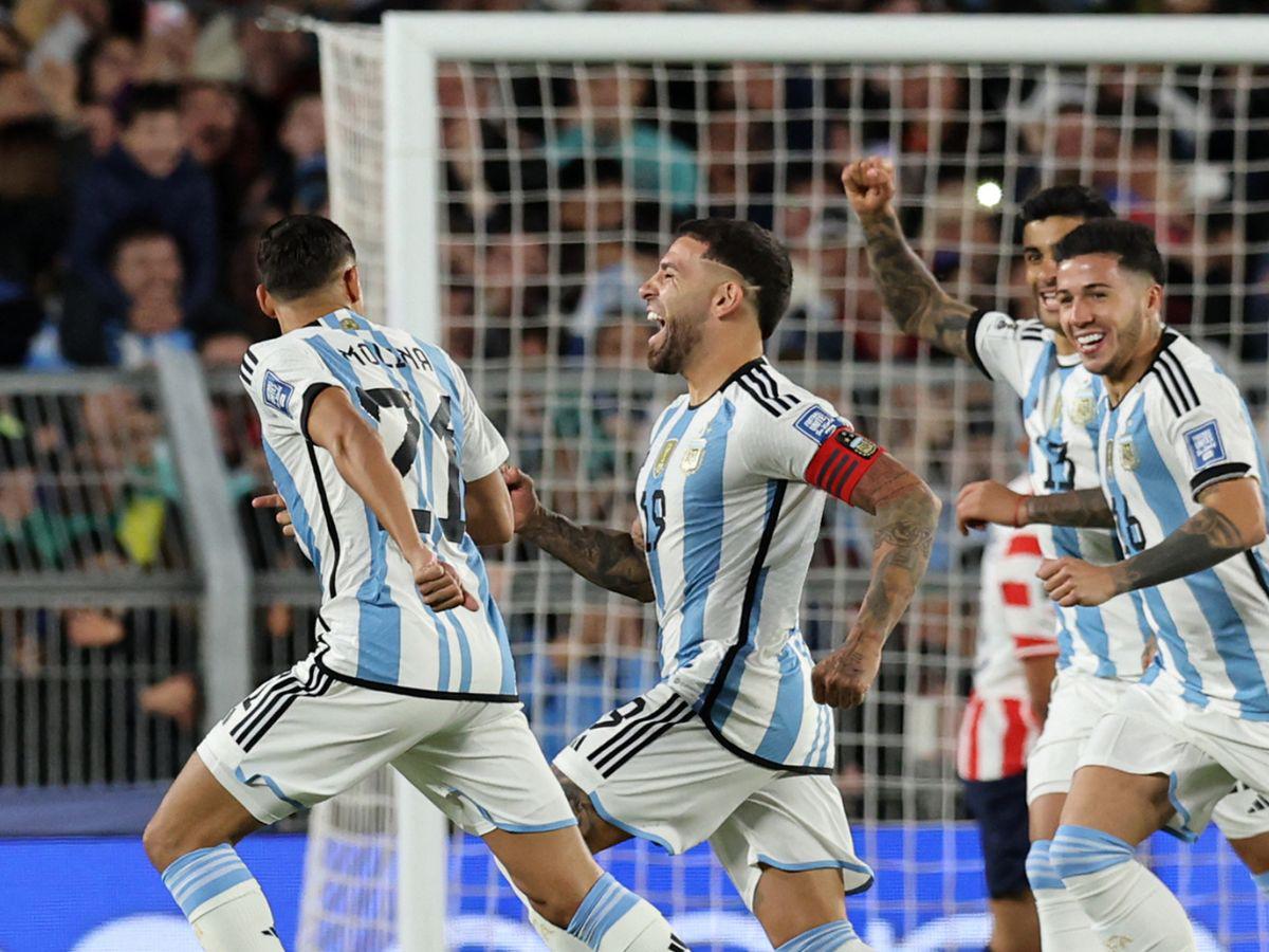 Argentina se impone 1-0 ante Paraguay con un golazo de Otamendi