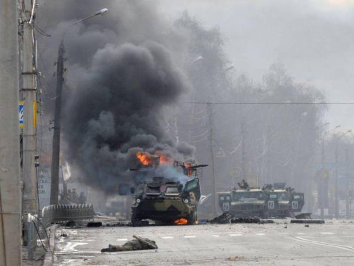 Bombardeo ruso deja sin electricidad y causa dos muertos en ciudad ucraniana de Jersón