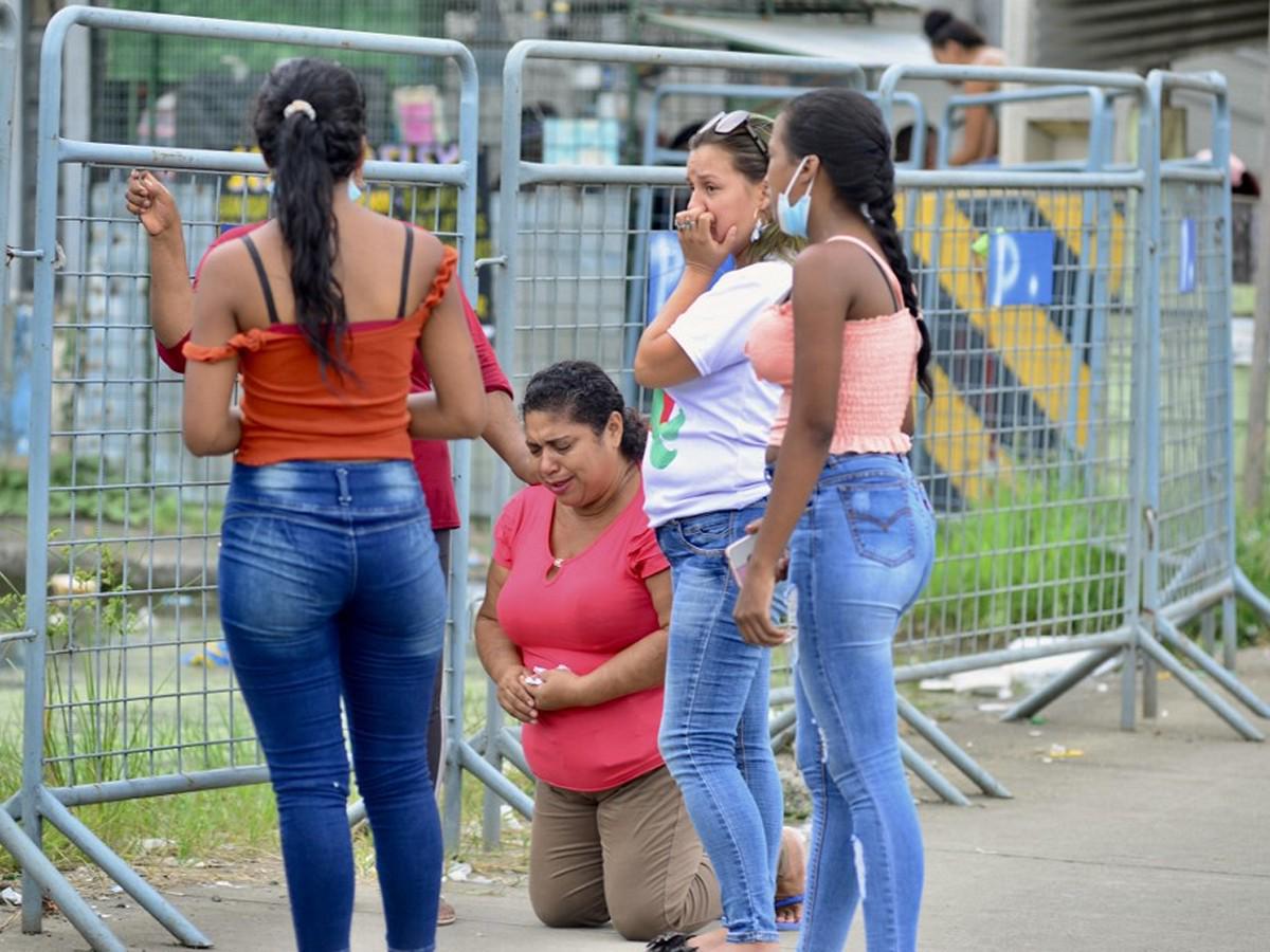 Masacre en cárcel de Ecuador suma 31 reclusos muertos; terror aumenta en las calles