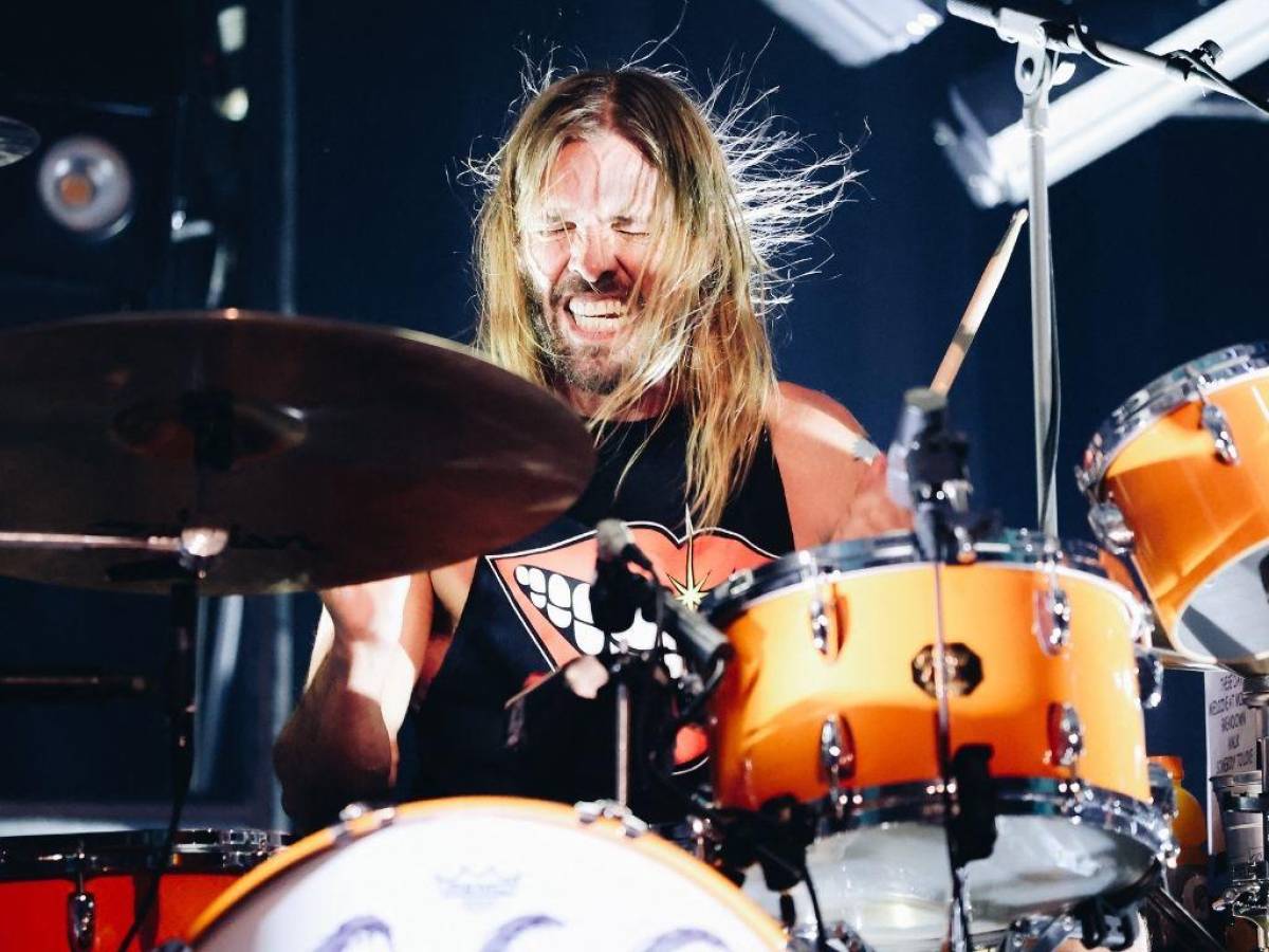 Muere el baterista de Foo Fighters horas antes de tocar en un festival en Colombia