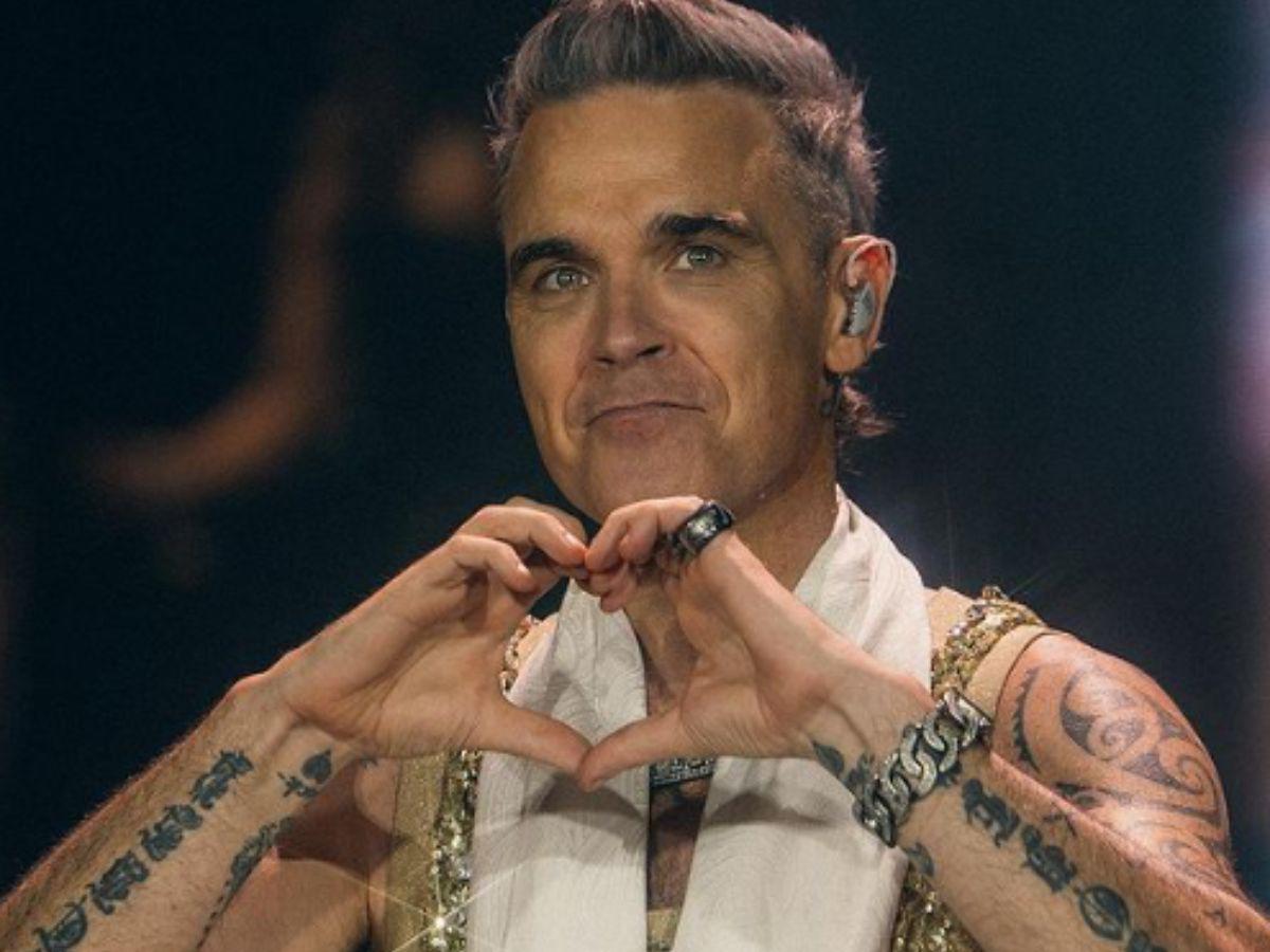 Robbie Williams ofrece sus servicios como “manifestante famoso” en Suiza