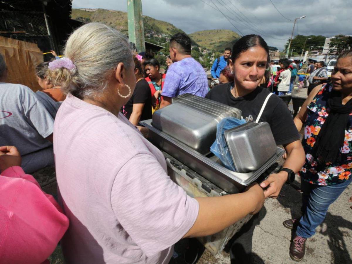 Devastados y sin sustento, comerciantes de Comayagüela enfrentan tragedia tras incendio