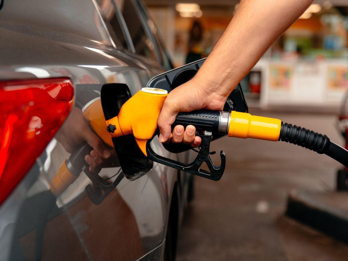 ¿Cuánto han bajado las gasolinas, el diésel y la querosina en Honduras?