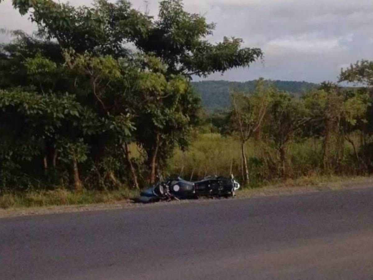 Joven madre y un militar mueren en choque de motocicletas en Danlí