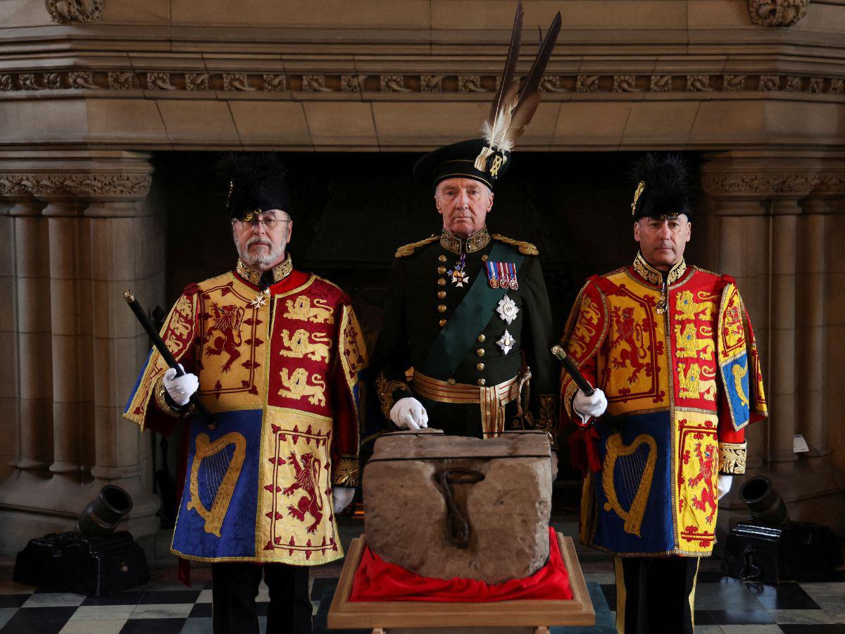 La “piedra de Scone”, uno de los principales símbolos en la coronación de Carlos III