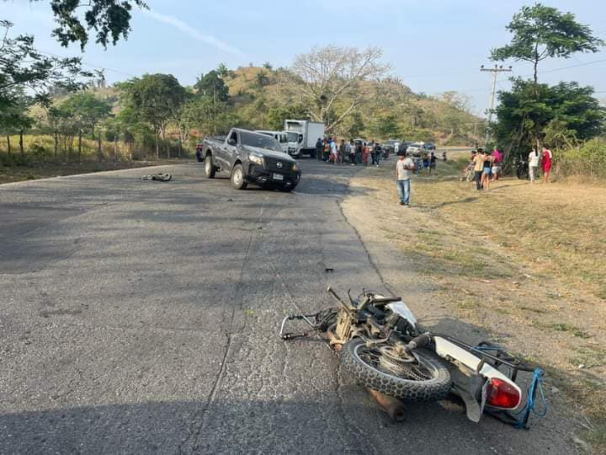 Joven motociclista muere tras fatal accidente en carretera a Ticamaya