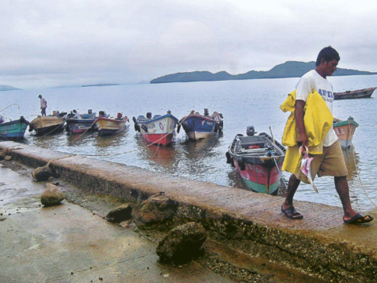 Fuerza Naval insta a pescadores a respetar límites marítimos en el Golfo de Fonseca