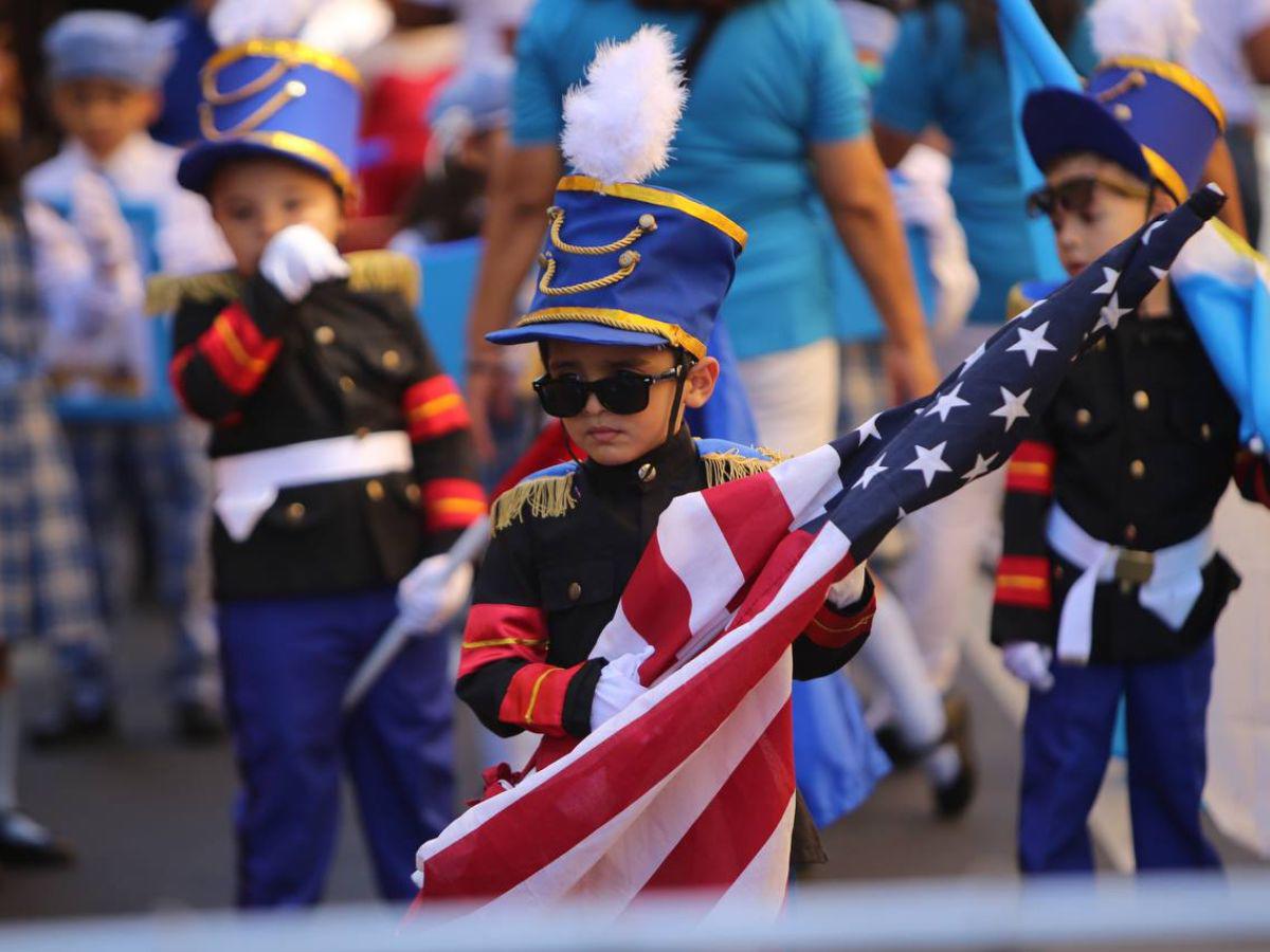 Curiosidades en desfiles de prebásica que marcaron el inicio de las fiestas patrias