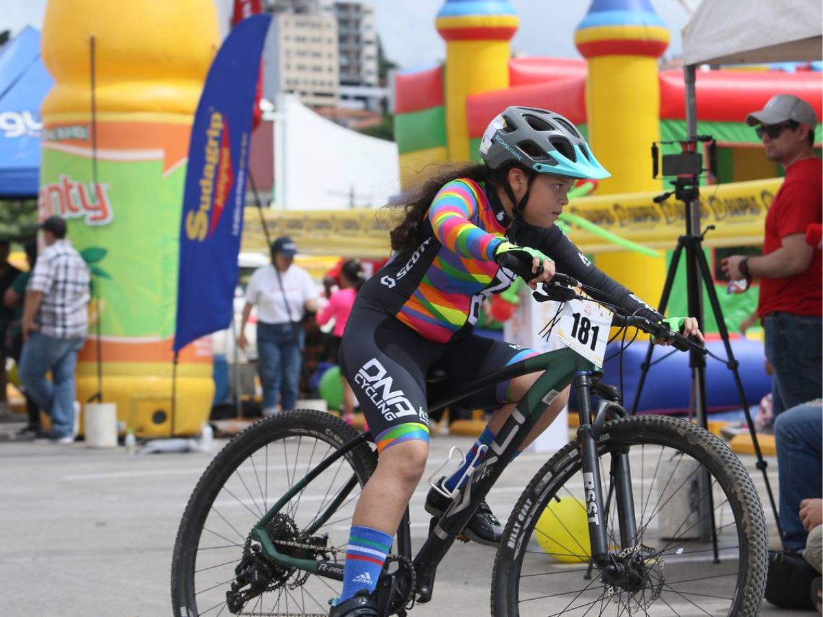 Talento en dos ruedas: las niñas brillaron en la Vuelta Ciclística Infantil 2024