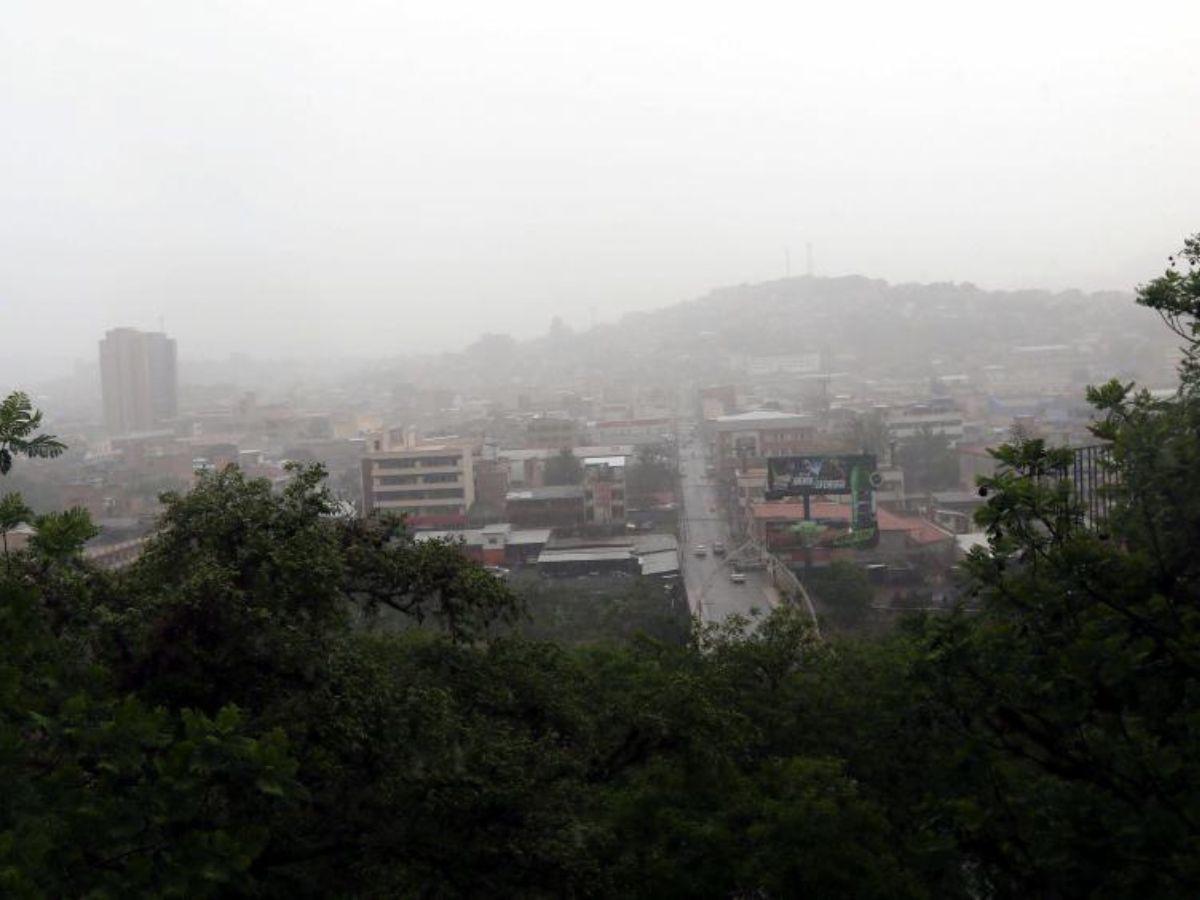 Onda tropical dejará lluvias en Honduras este fin de semana