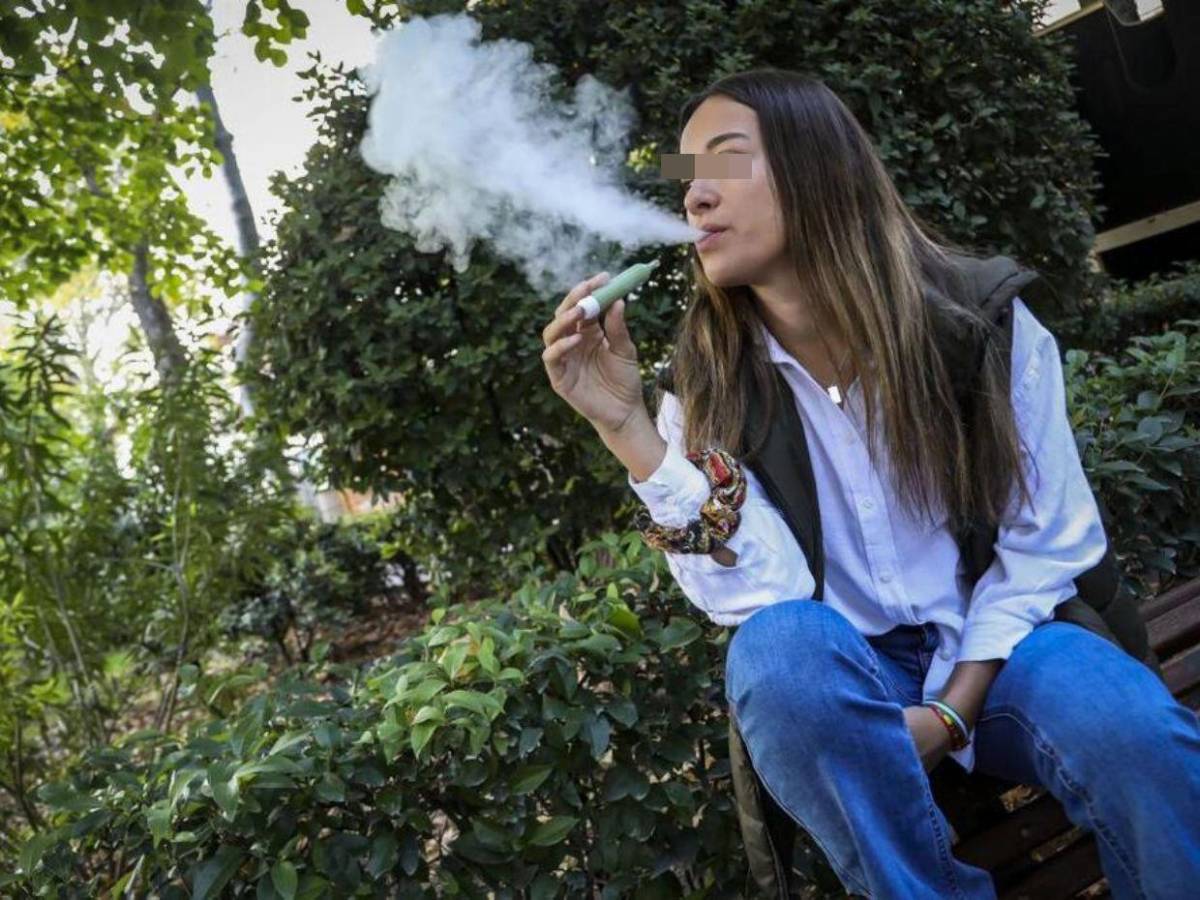 ¿Es el vapeo la nueva amenaza para la salud pública y qué es EVALI en los jóvenes?