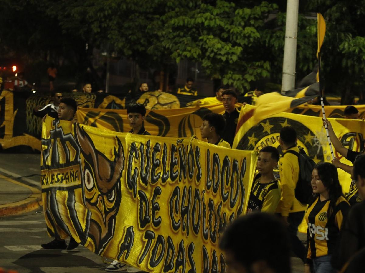 Ambiente de fiesta se vive previo al clásico entre Real España y Marathón