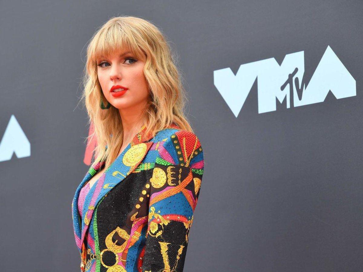 Arrestan hombre que pretendía forzar un encuentro con Taylor Swift mediante amenaza de bomba